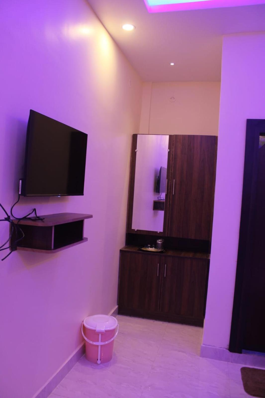 Lalitha Karunya Residency A/C Hotel Bapatla ภายนอก รูปภาพ